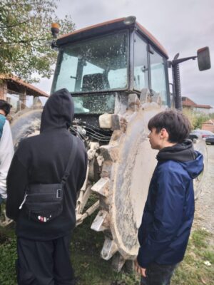 settore-agricolo-trattore-cnosarese