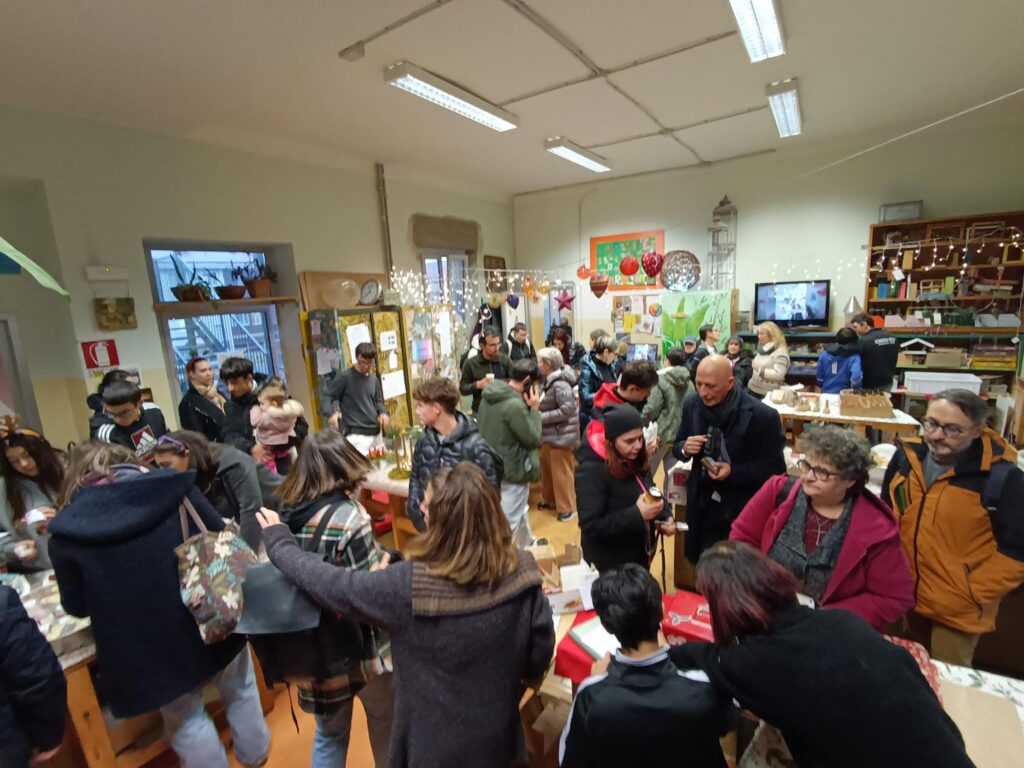 mercatino-natale-agricolo-cnosarese