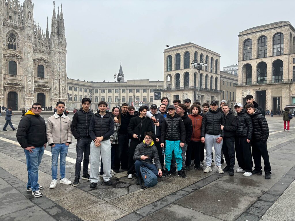 uscita-didattica-milano-5app-cnosarese