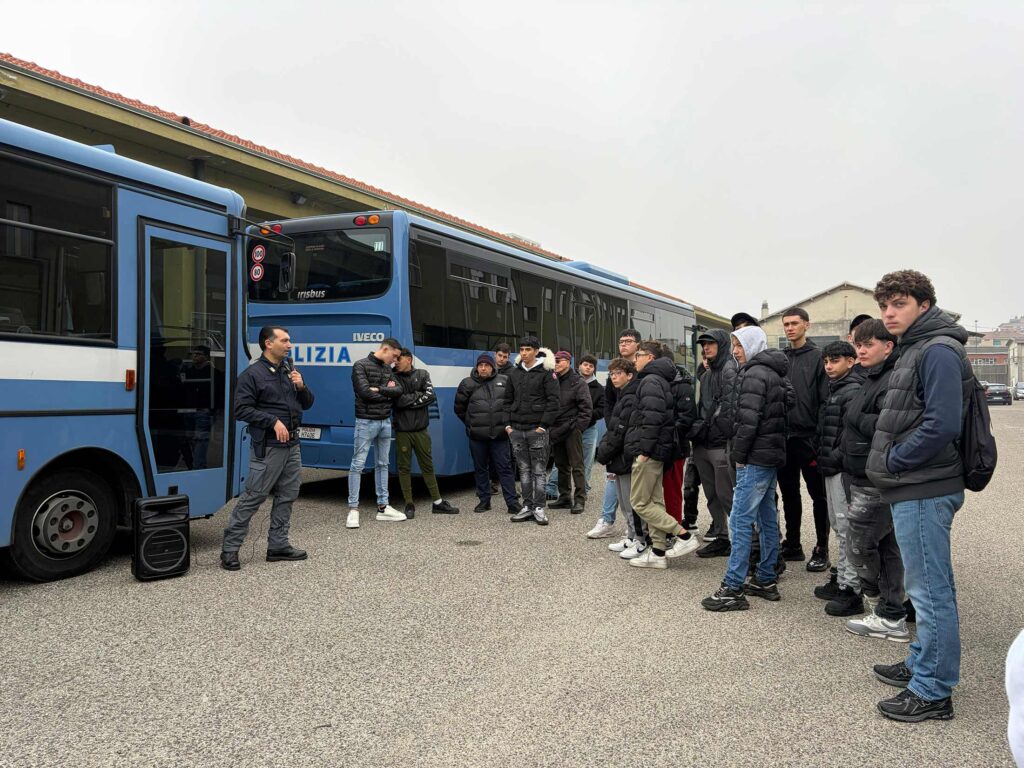 uscita-polizia-postale-cnosarese